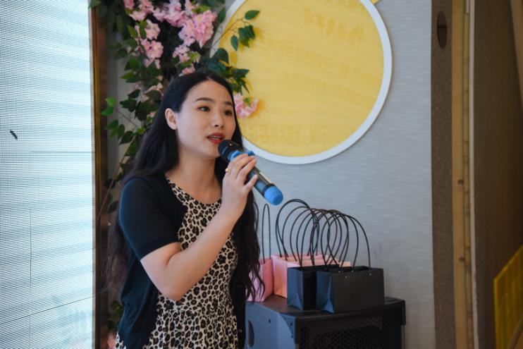 f1862eb9ca5b4646bdc4c9871b766ea7.png 唐老师做宣讲动员.png