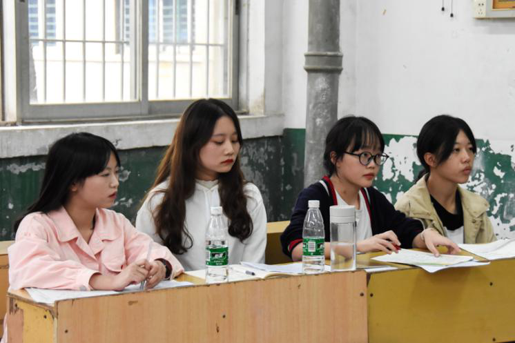 b197d014ac564624afa36783f7d76291.png 代表正方的数学学院辩论队.png